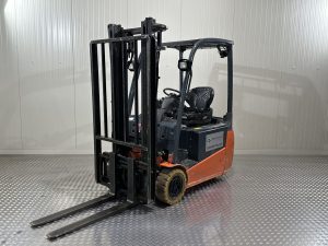 TOYOTA 8FBEKT16 - Vorkheftruck Elektro